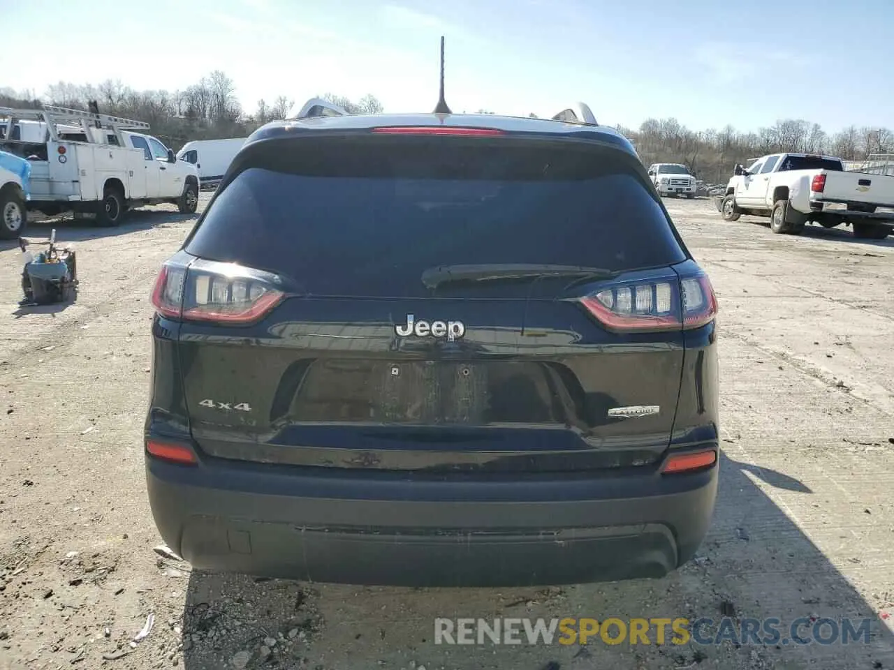 6 Photograph of a damaged car 1C4PJMLB4KD182071 JEEP GRAND CHER 2019