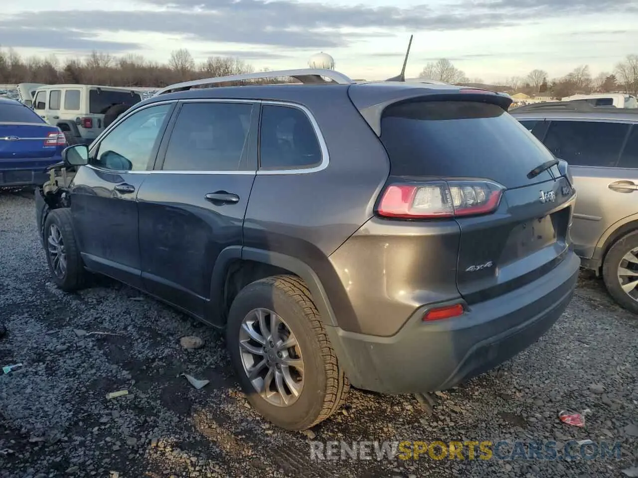 2 Photograph of a damaged car 1C4PJMLB4KD257433 JEEP GRAND CHER 2019