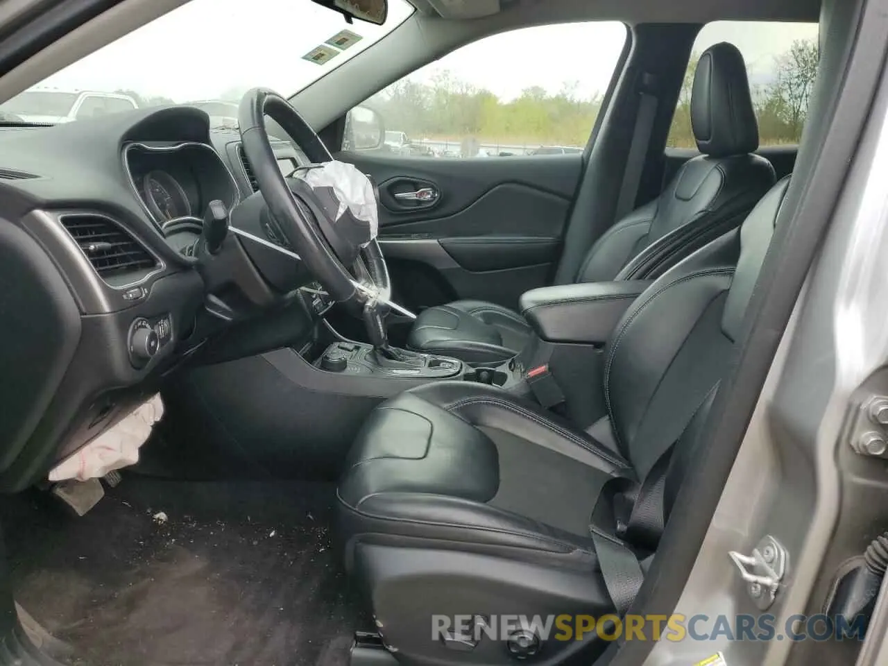 7 Photograph of a damaged car 1C4PJMLB5KD191152 JEEP GRAND CHER 2019
