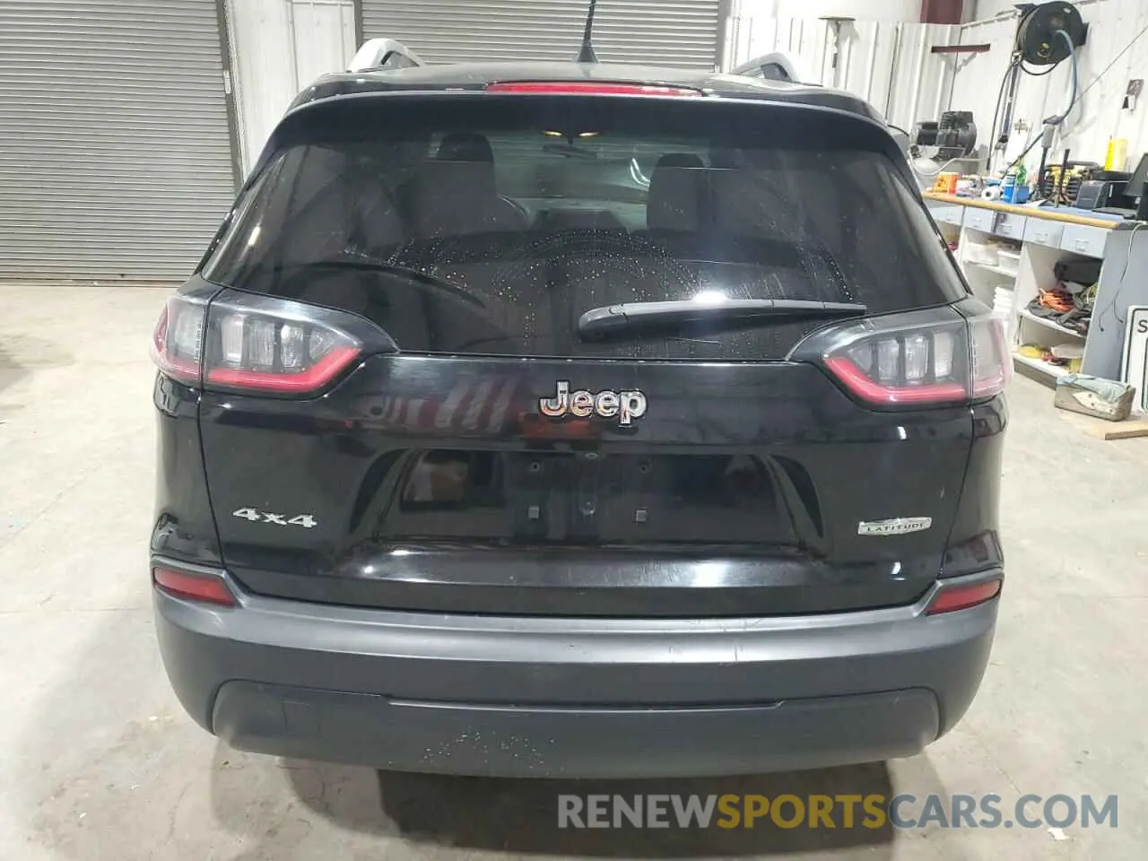 6 Photograph of a damaged car 1C4PJMLB5KD198599 JEEP GRAND CHER 2019