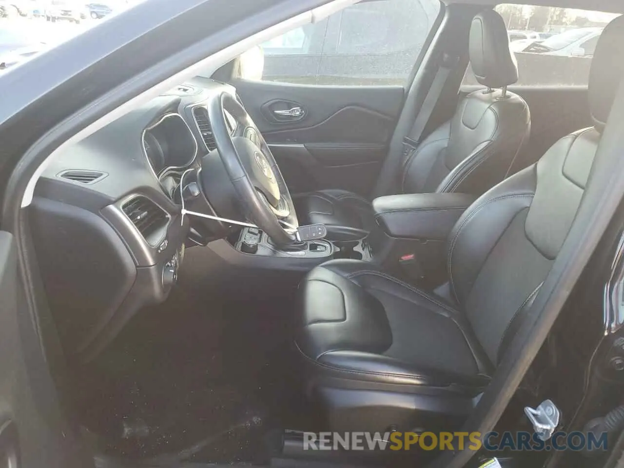 7 Photograph of a damaged car 1C4PJMLB5KD259045 JEEP GRAND CHER 2019