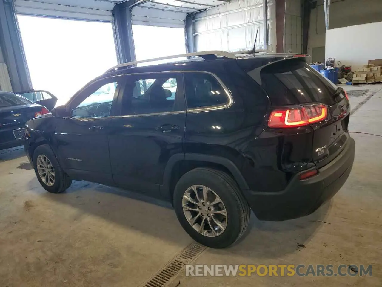 2 Photograph of a damaged car 1C4PJMLB6KD112085 JEEP GRAND CHER 2019