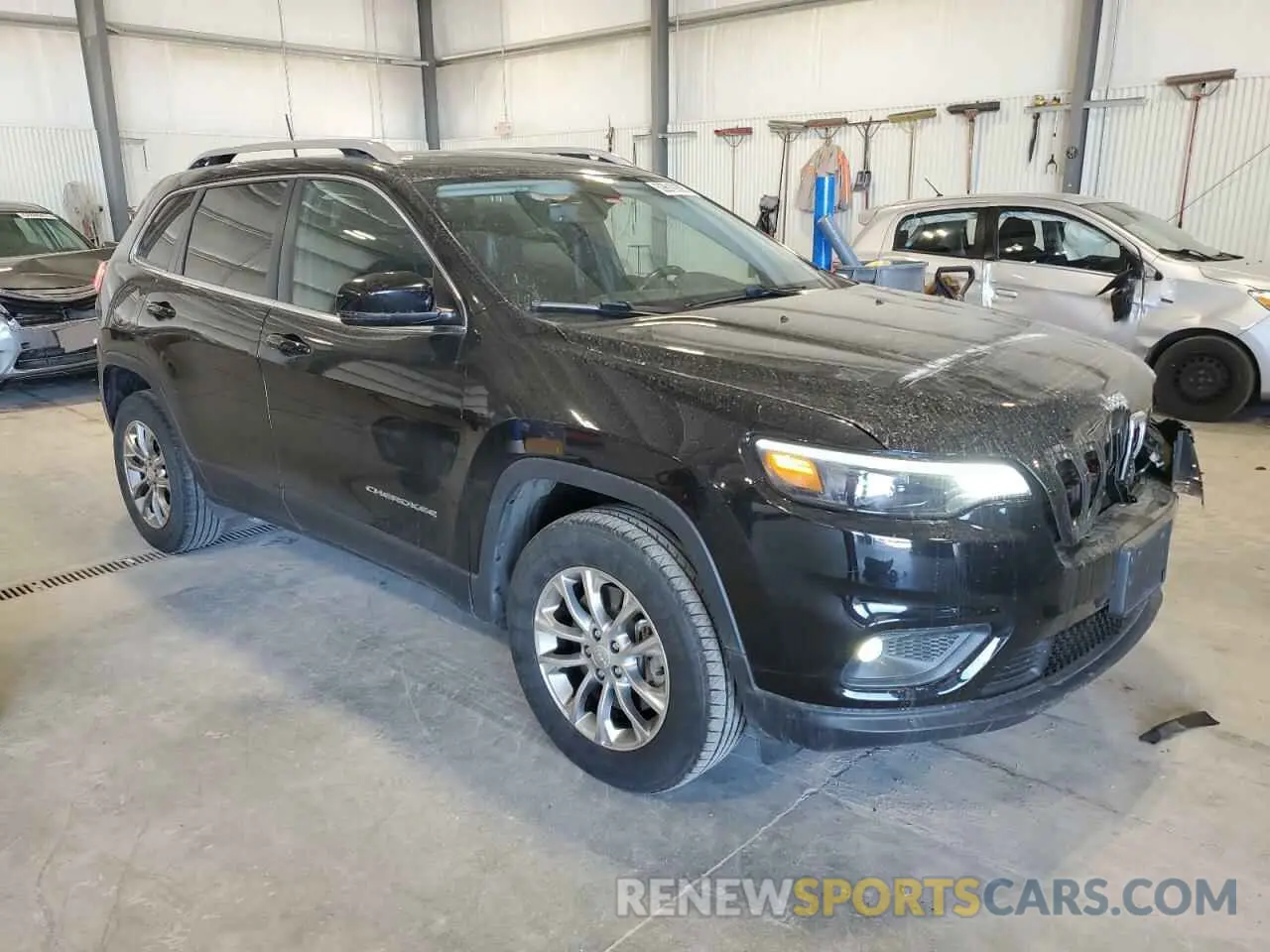 4 Photograph of a damaged car 1C4PJMLB6KD112085 JEEP GRAND CHER 2019
