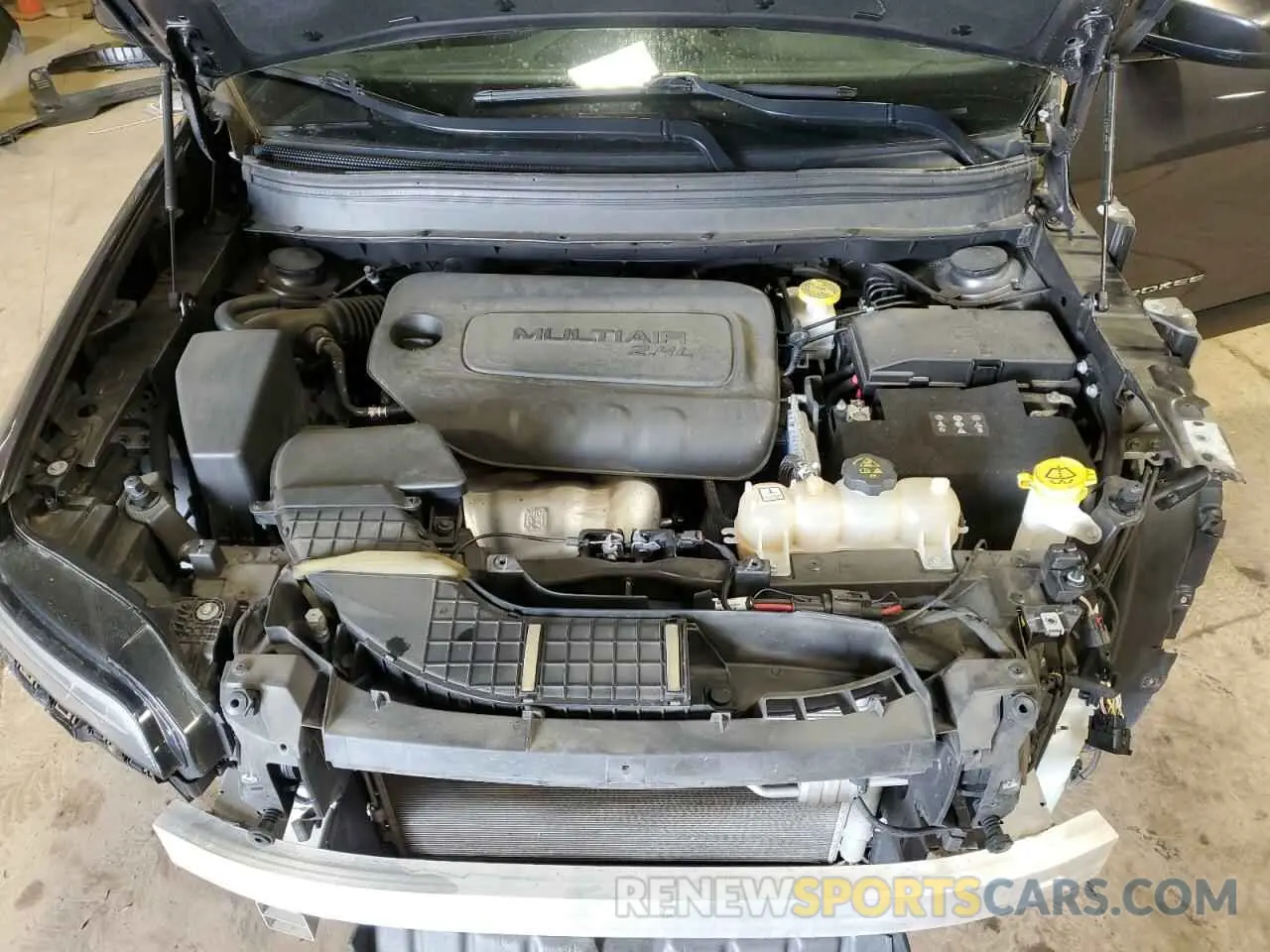 12 Photograph of a damaged car 1C4PJMLB6KD460985 JEEP GRAND CHER 2019