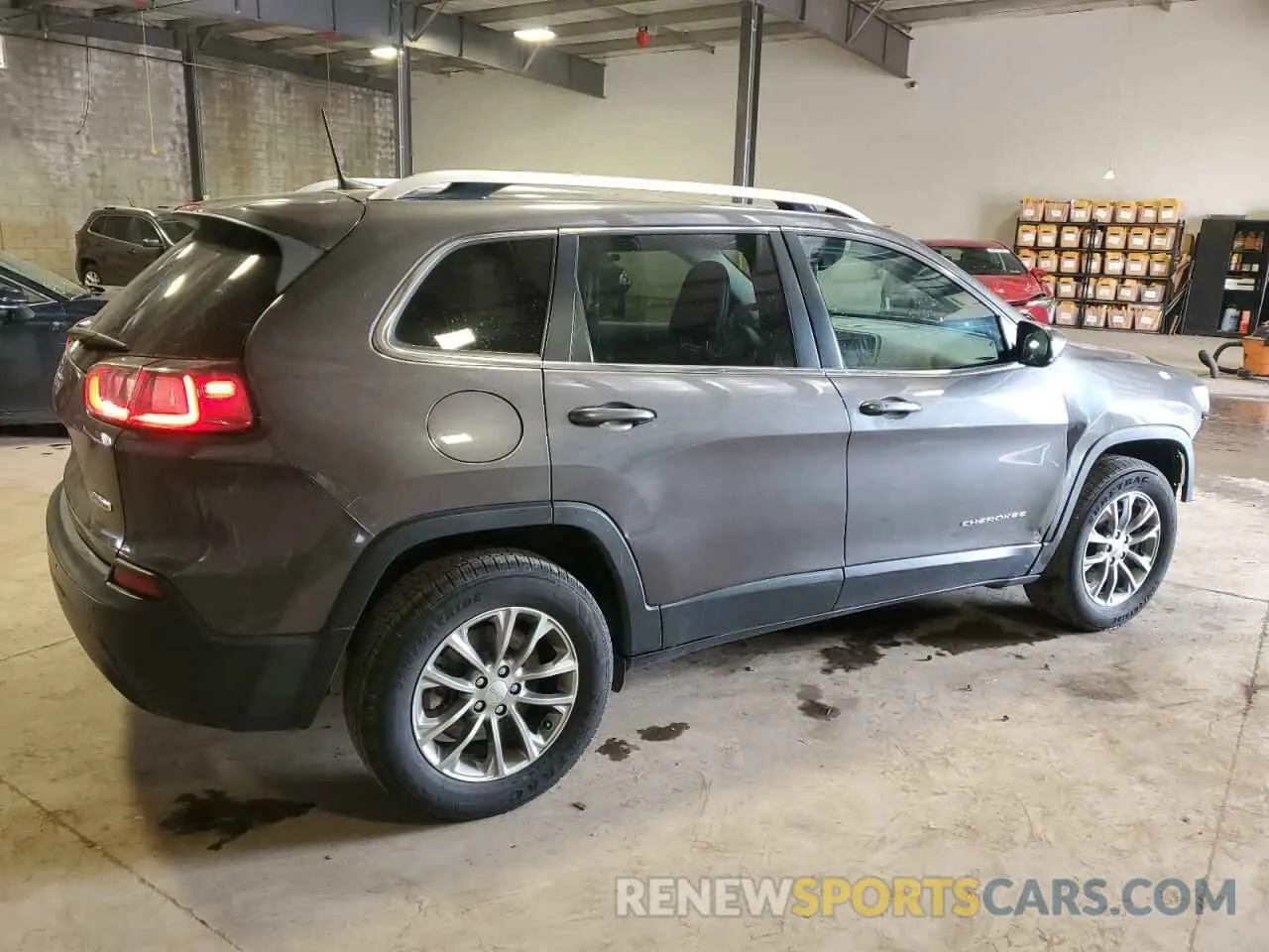3 Photograph of a damaged car 1C4PJMLB6KD460985 JEEP GRAND CHER 2019