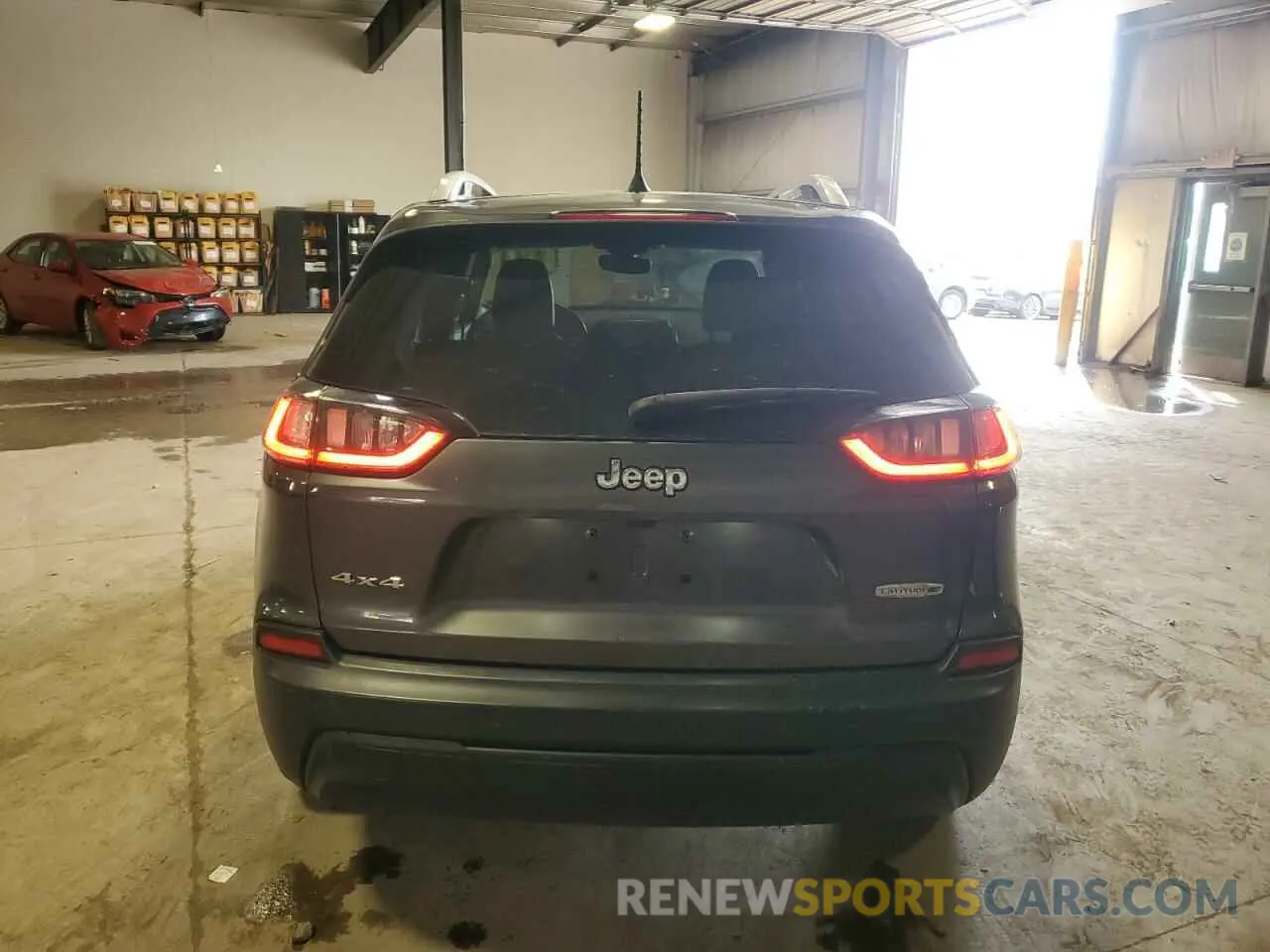6 Photograph of a damaged car 1C4PJMLB6KD460985 JEEP GRAND CHER 2019
