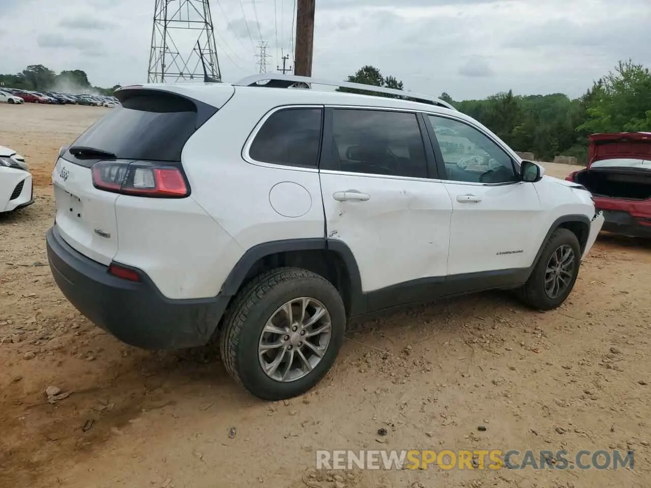 3 Photograph of a damaged car 1C4PJMLB7KD195798 JEEP GRAND CHER 2019
