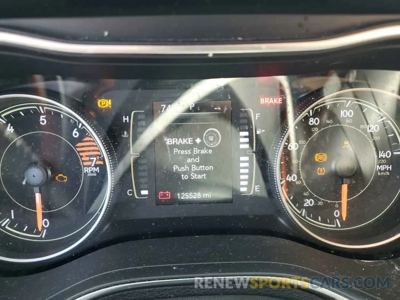 9 Photograph of a damaged car 1C4PJMLB7KD213295 JEEP GRAND CHER 2019