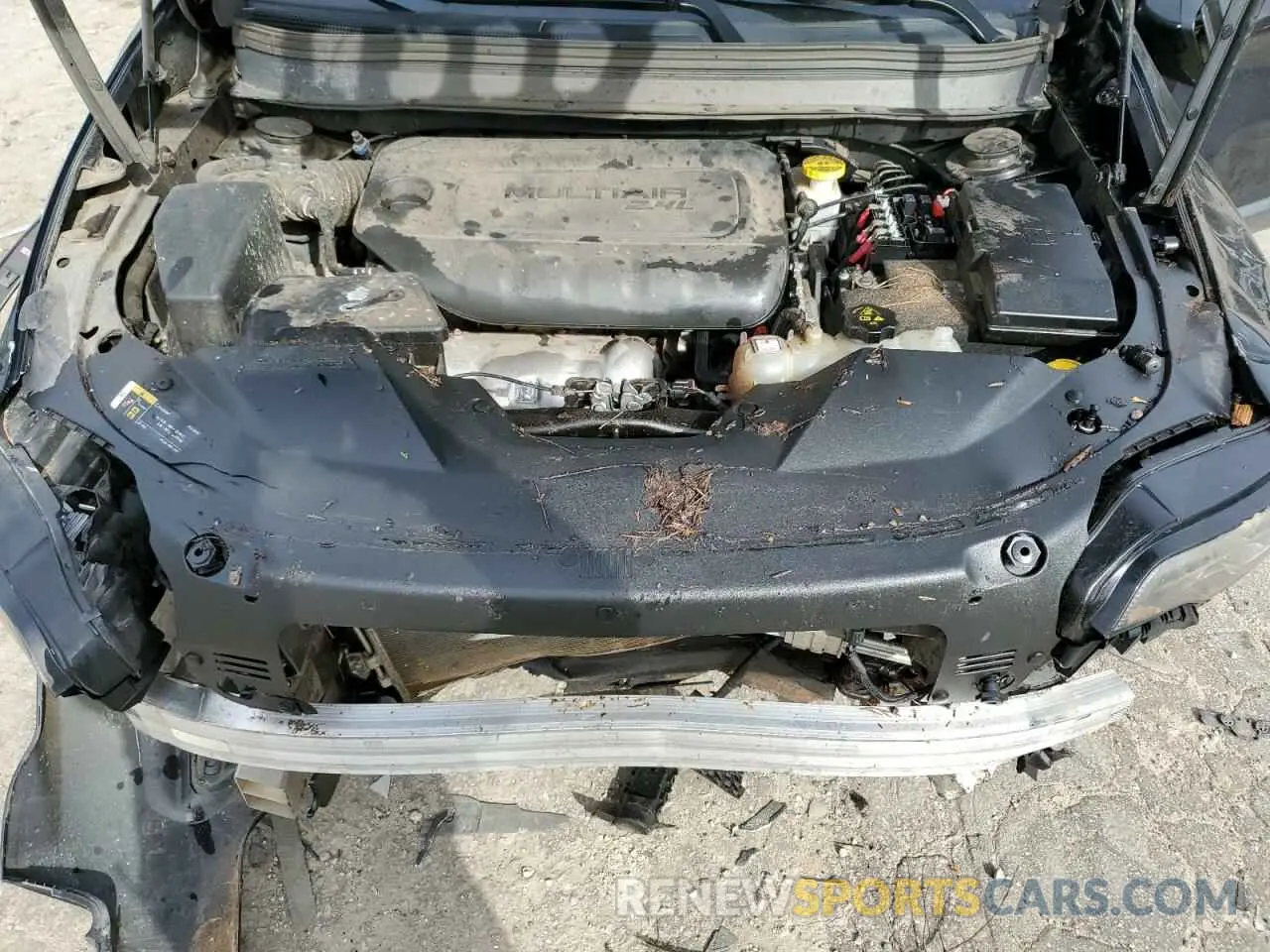 12 Photograph of a damaged car 1C4PJMLB7KD397721 JEEP GRAND CHER 2019