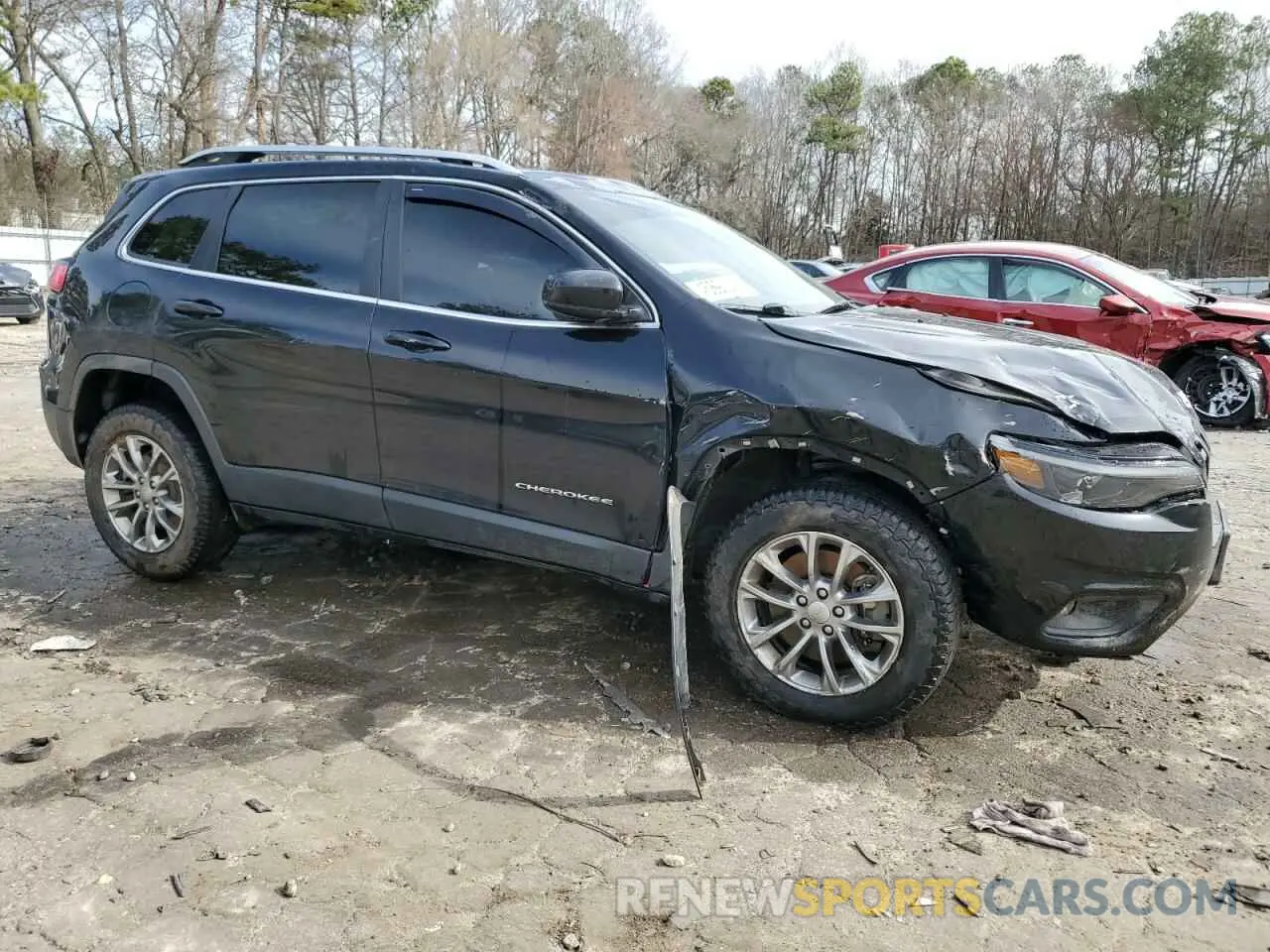 4 Photograph of a damaged car 1C4PJMLB7KD397721 JEEP GRAND CHER 2019