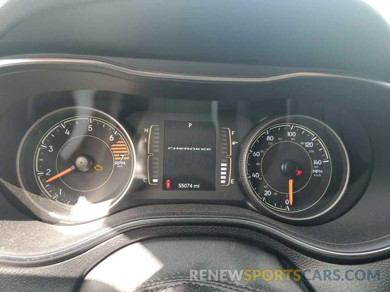 9 Photograph of a damaged car 1C4PJMLB7KD425727 JEEP GRAND CHER 2019
