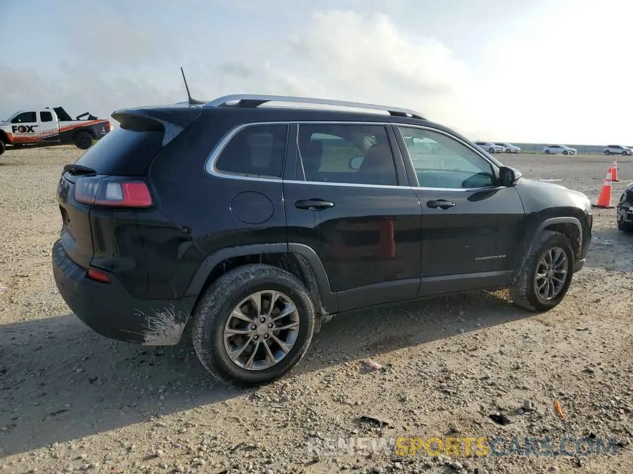 3 Photograph of a damaged car 1C4PJMLB7KD478458 JEEP GRAND CHER 2019