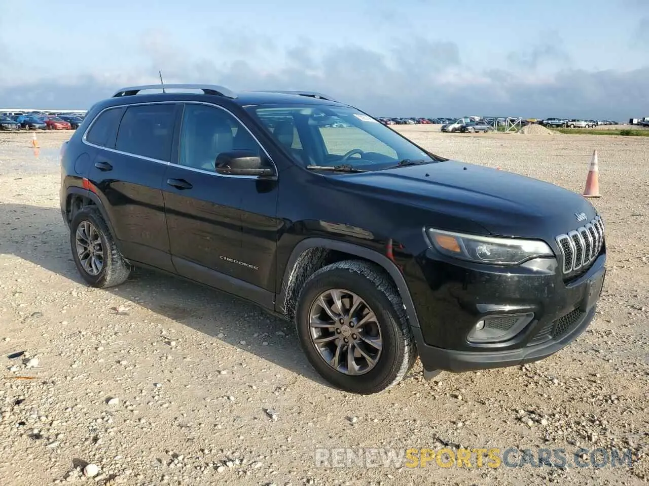 4 Photograph of a damaged car 1C4PJMLB7KD478458 JEEP GRAND CHER 2019