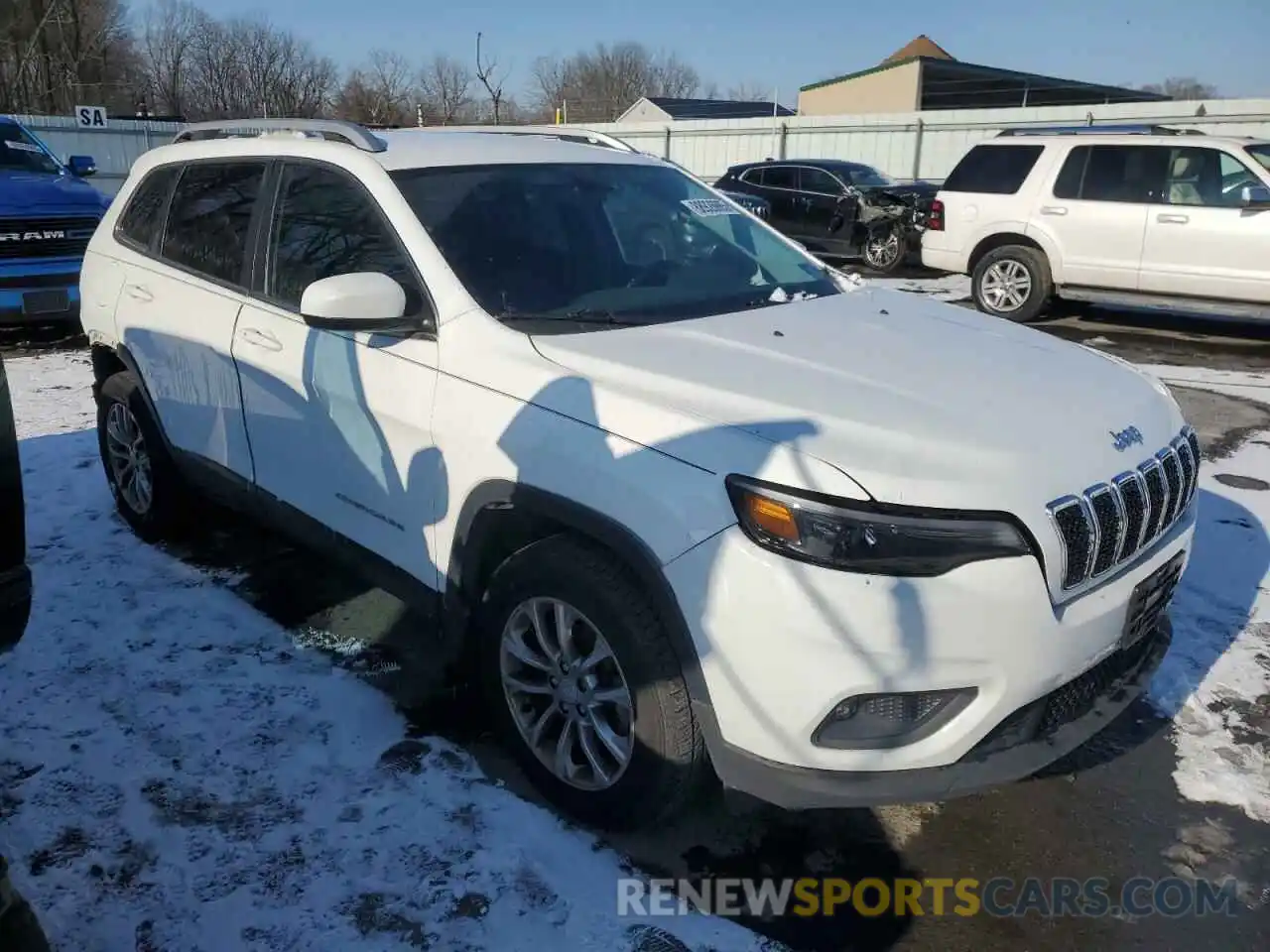 4 Photograph of a damaged car 1C4PJMLB8KD125730 JEEP GRAND CHER 2019