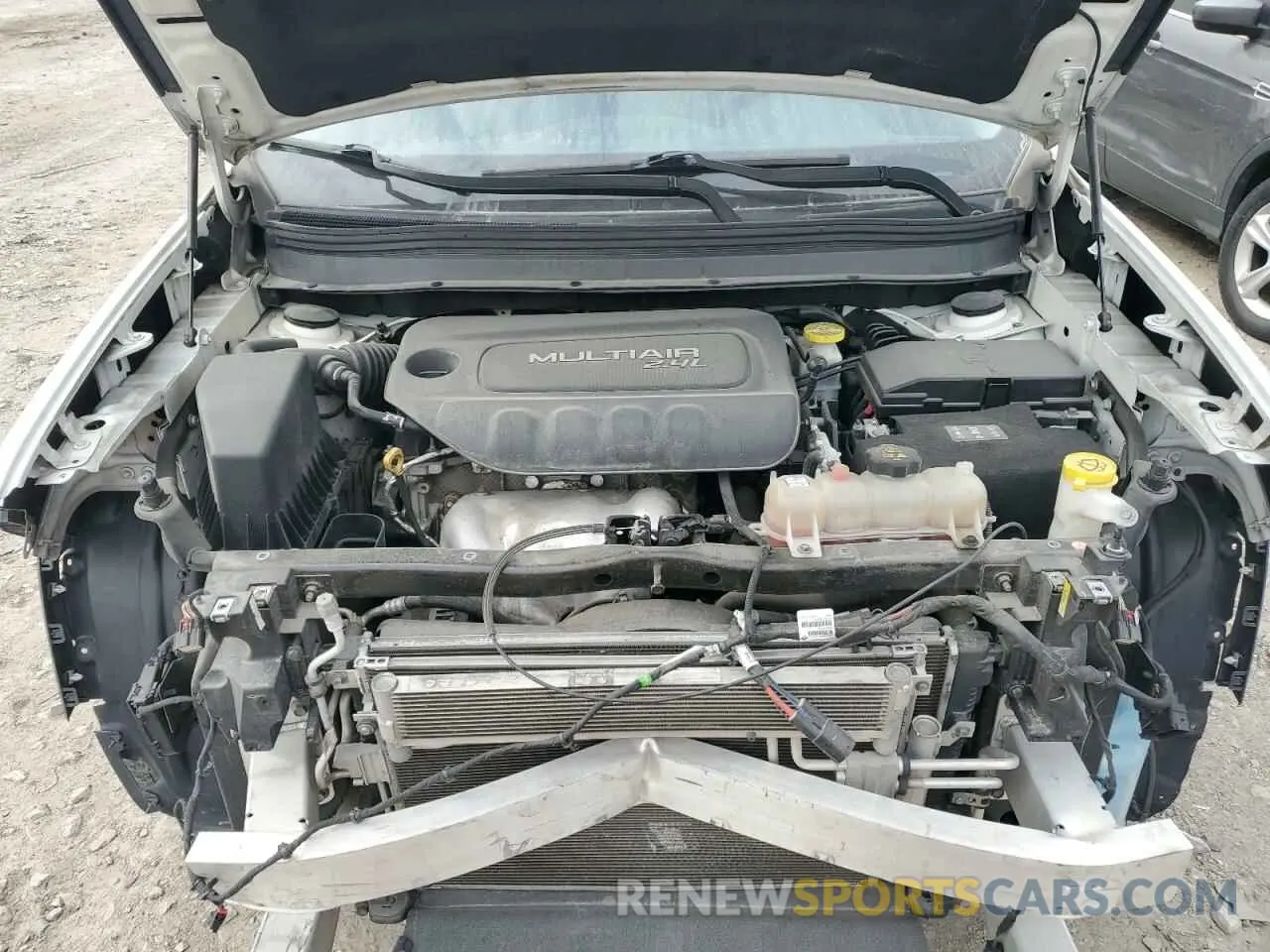 11 Photograph of a damaged car 1C4PJMLB8KD140938 JEEP GRAND CHER 2019