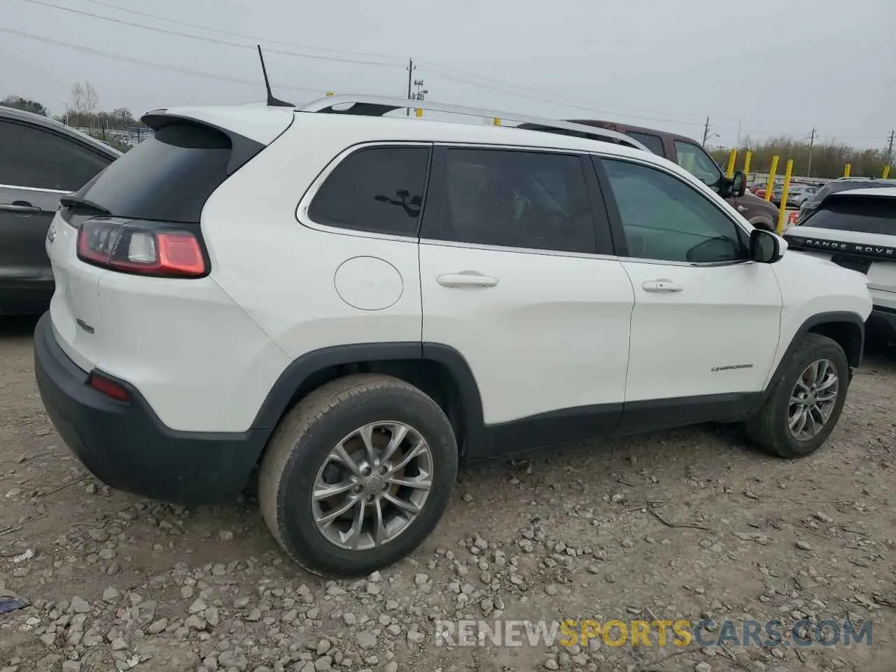 3 Photograph of a damaged car 1C4PJMLB8KD140938 JEEP GRAND CHER 2019