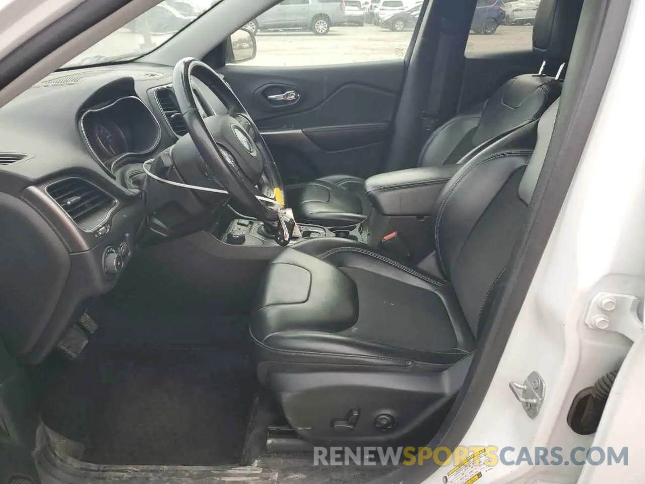 7 Photograph of a damaged car 1C4PJMLB8KD140938 JEEP GRAND CHER 2019