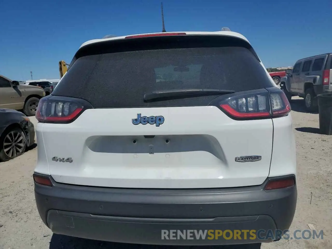 6 Photograph of a damaged car 1C4PJMLB8KD254101 JEEP GRAND CHER 2019
