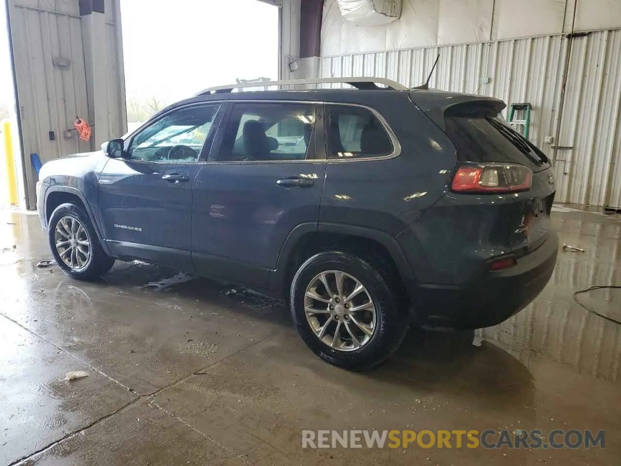 2 Photograph of a damaged car 1C4PJMLB8KD386601 JEEP GRAND CHER 2019