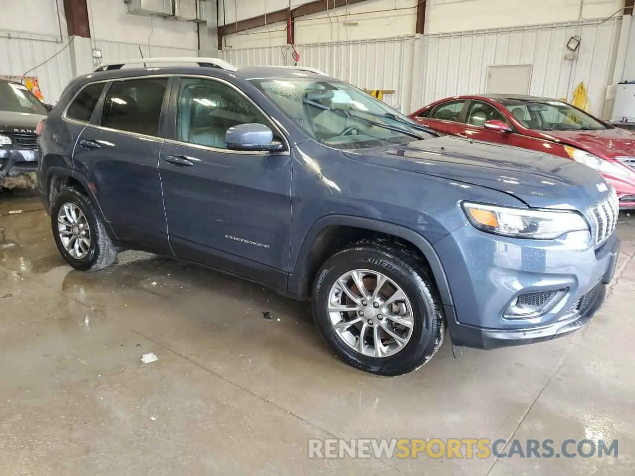 4 Photograph of a damaged car 1C4PJMLB8KD386601 JEEP GRAND CHER 2019