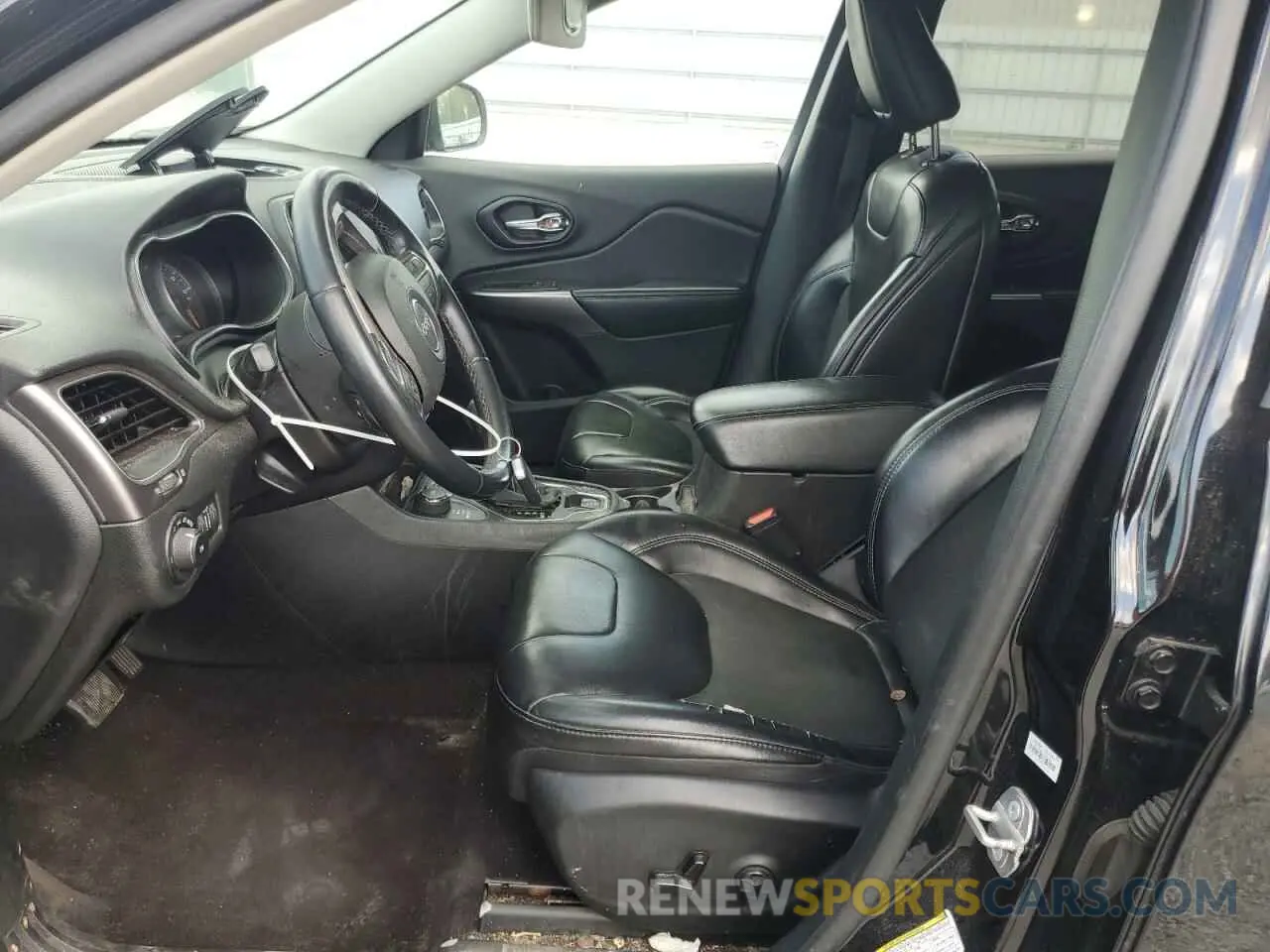 7 Photograph of a damaged car 1C4PJMLB9KD106717 JEEP GRAND CHER 2019