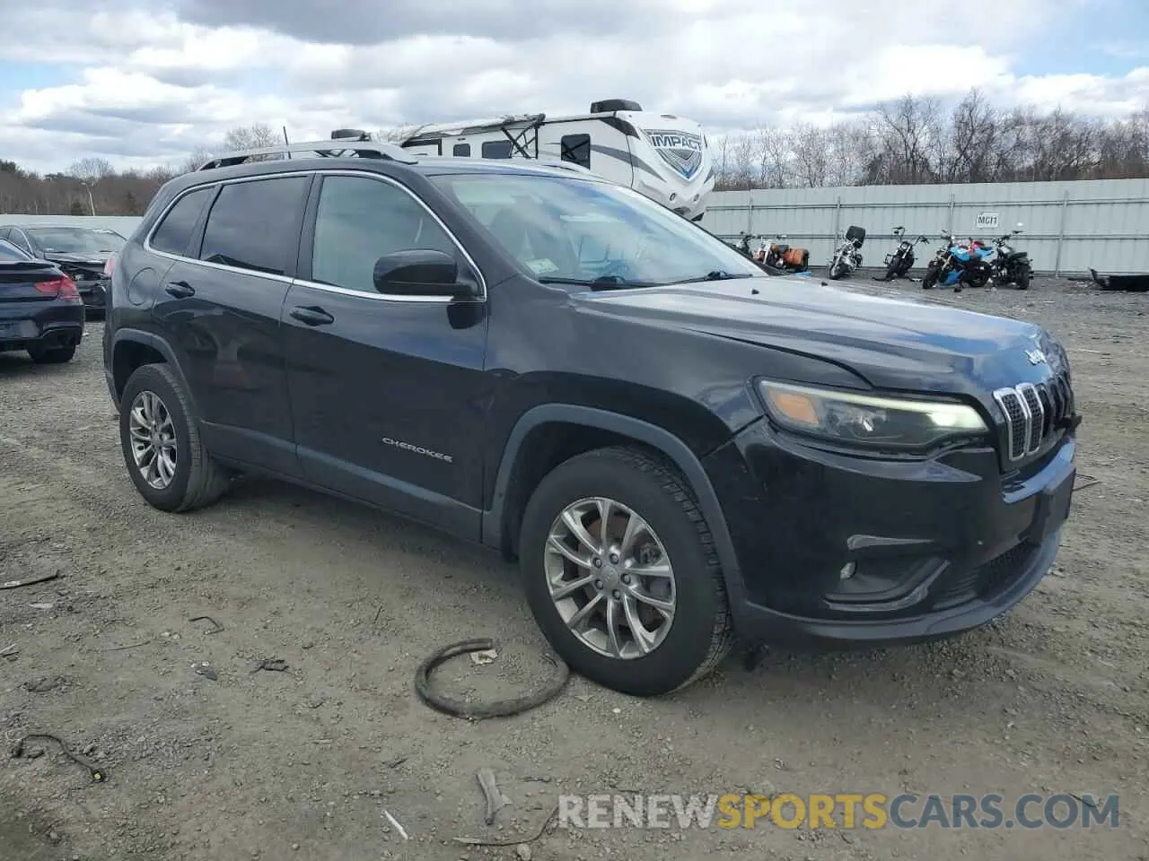 4 Photograph of a damaged car 1C4PJMLB9KD191316 JEEP GRAND CHER 2019