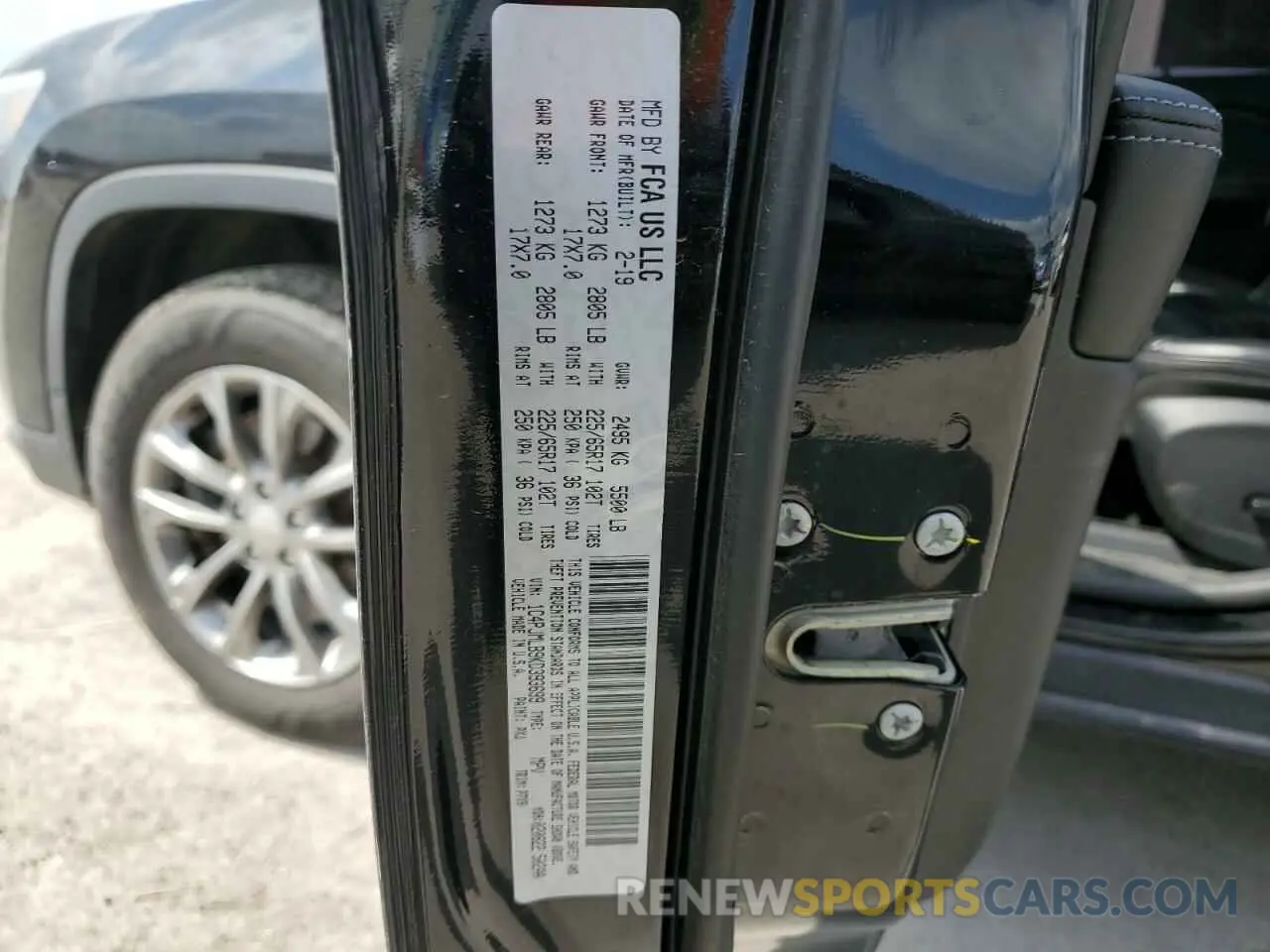 13 Photograph of a damaged car 1C4PJMLB9KD393699 JEEP GRAND CHER 2019
