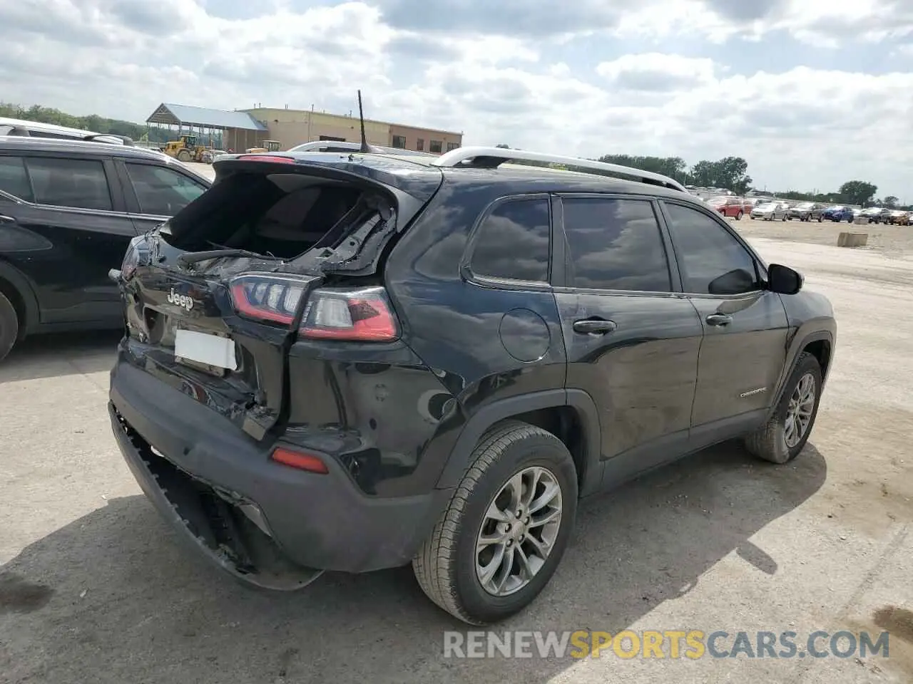 3 Photograph of a damaged car 1C4PJMLB9KD393699 JEEP GRAND CHER 2019