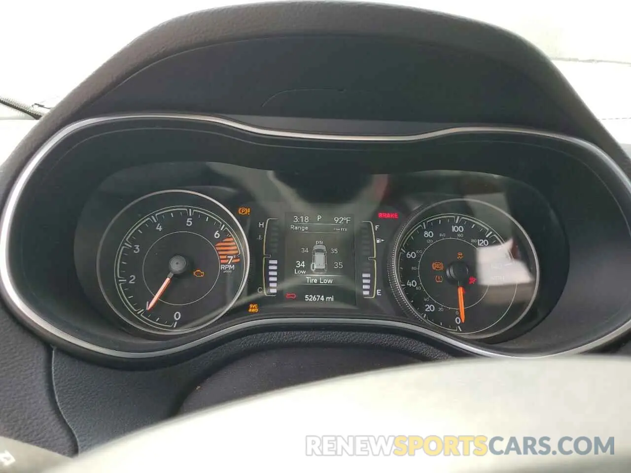 9 Photograph of a damaged car 1C4PJMLB9KD393699 JEEP GRAND CHER 2019