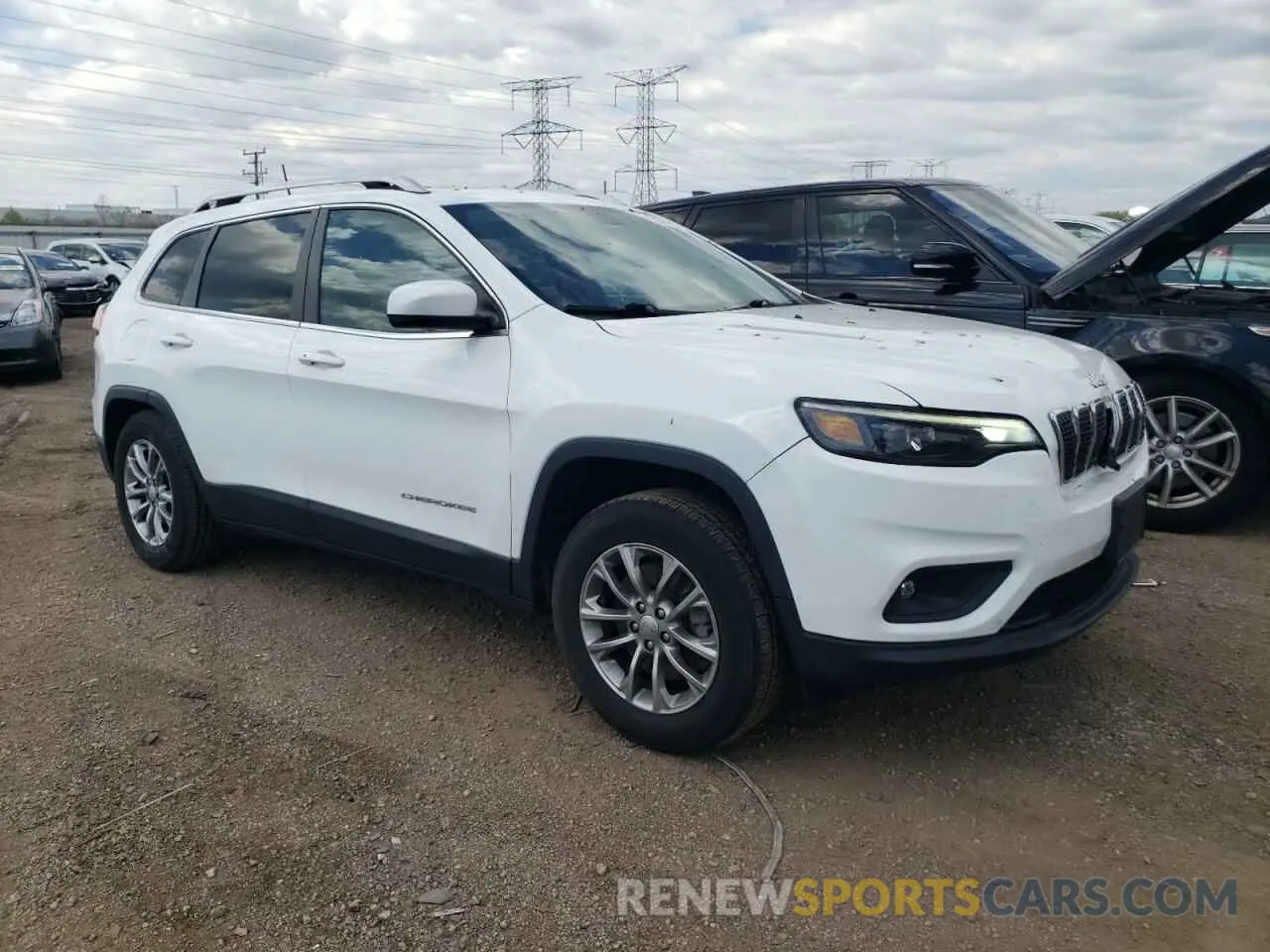 4 Photograph of a damaged car 1C4PJMLB9KD453108 JEEP GRAND CHER 2019