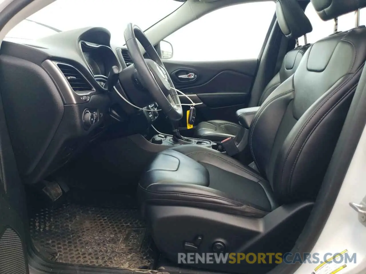 7 Photograph of a damaged car 1C4PJMLB9KD453108 JEEP GRAND CHER 2019