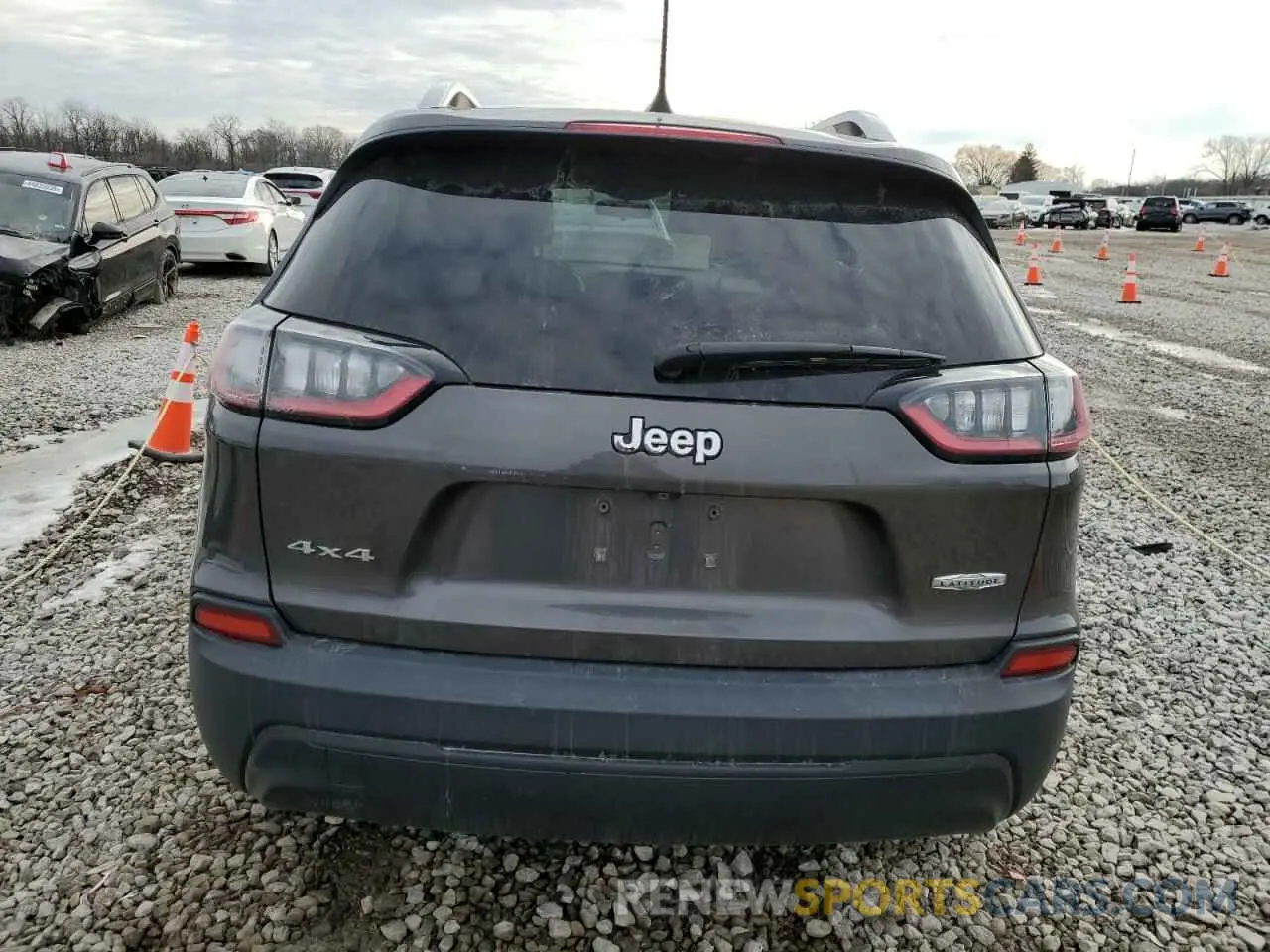 6 Photograph of a damaged car 1C4PJMLBXKD132260 JEEP GRAND CHER 2019
