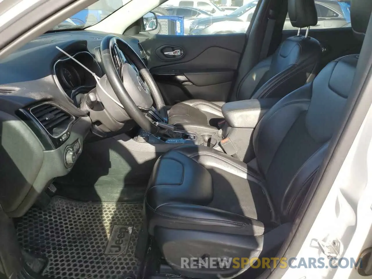 7 Photograph of a damaged car 1C4PJMLBXKD354247 JEEP GRAND CHER 2019