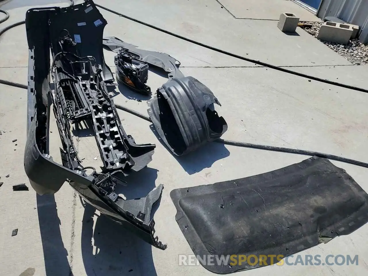 12 Photograph of a damaged car 1C4PJMLX0KD270627 JEEP GRAND CHER 2019