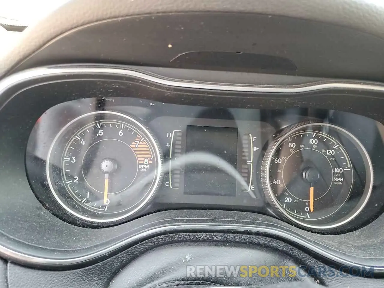 9 Photograph of a damaged car 1C4PJMLX0KD270627 JEEP GRAND CHER 2019