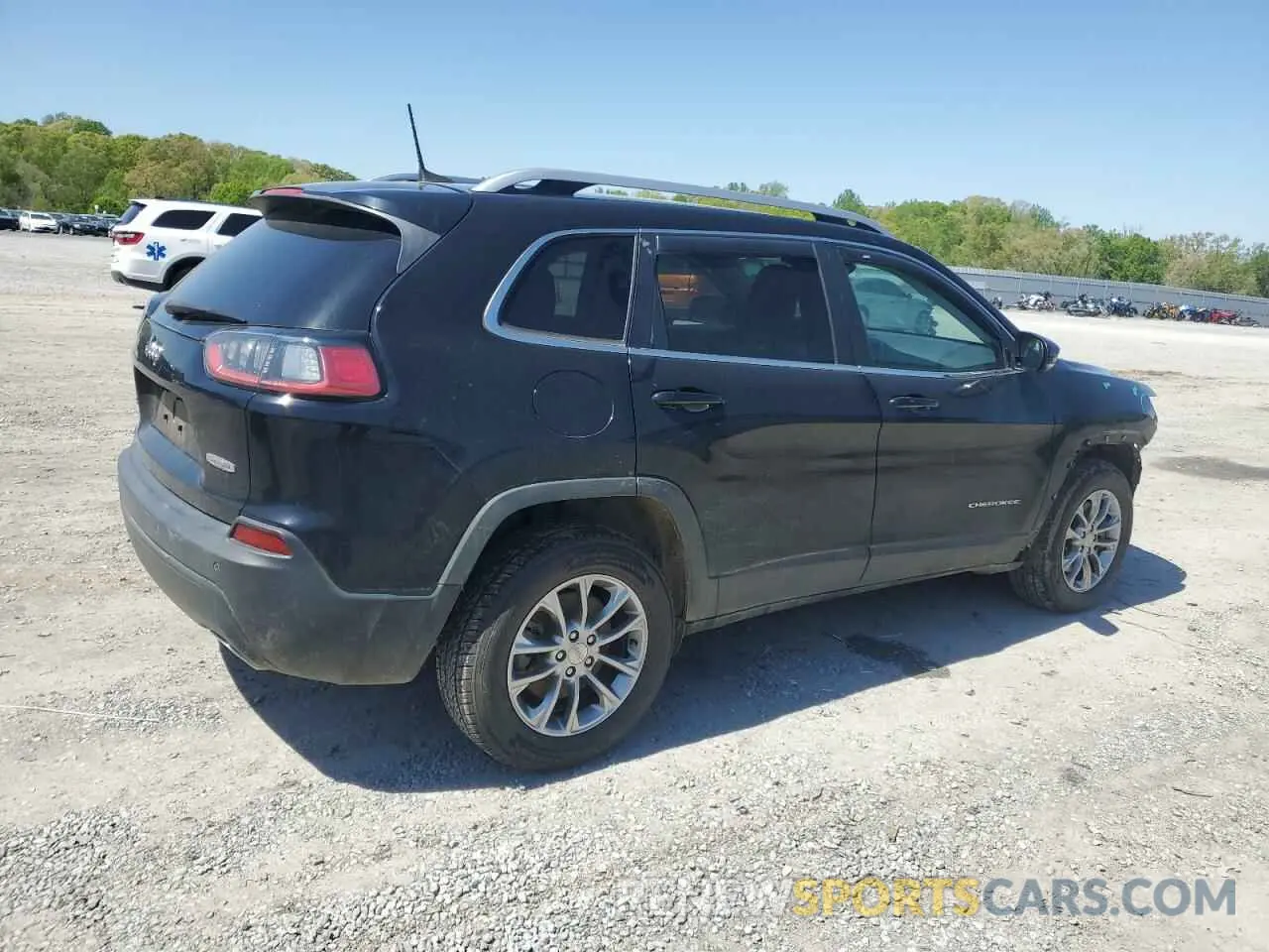 3 Photograph of a damaged car 1C4PJMLX0KD271132 JEEP GRAND CHER 2019