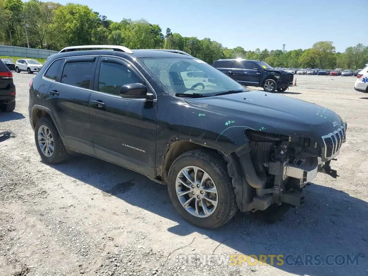 4 Photograph of a damaged car 1C4PJMLX0KD271132 JEEP GRAND CHER 2019