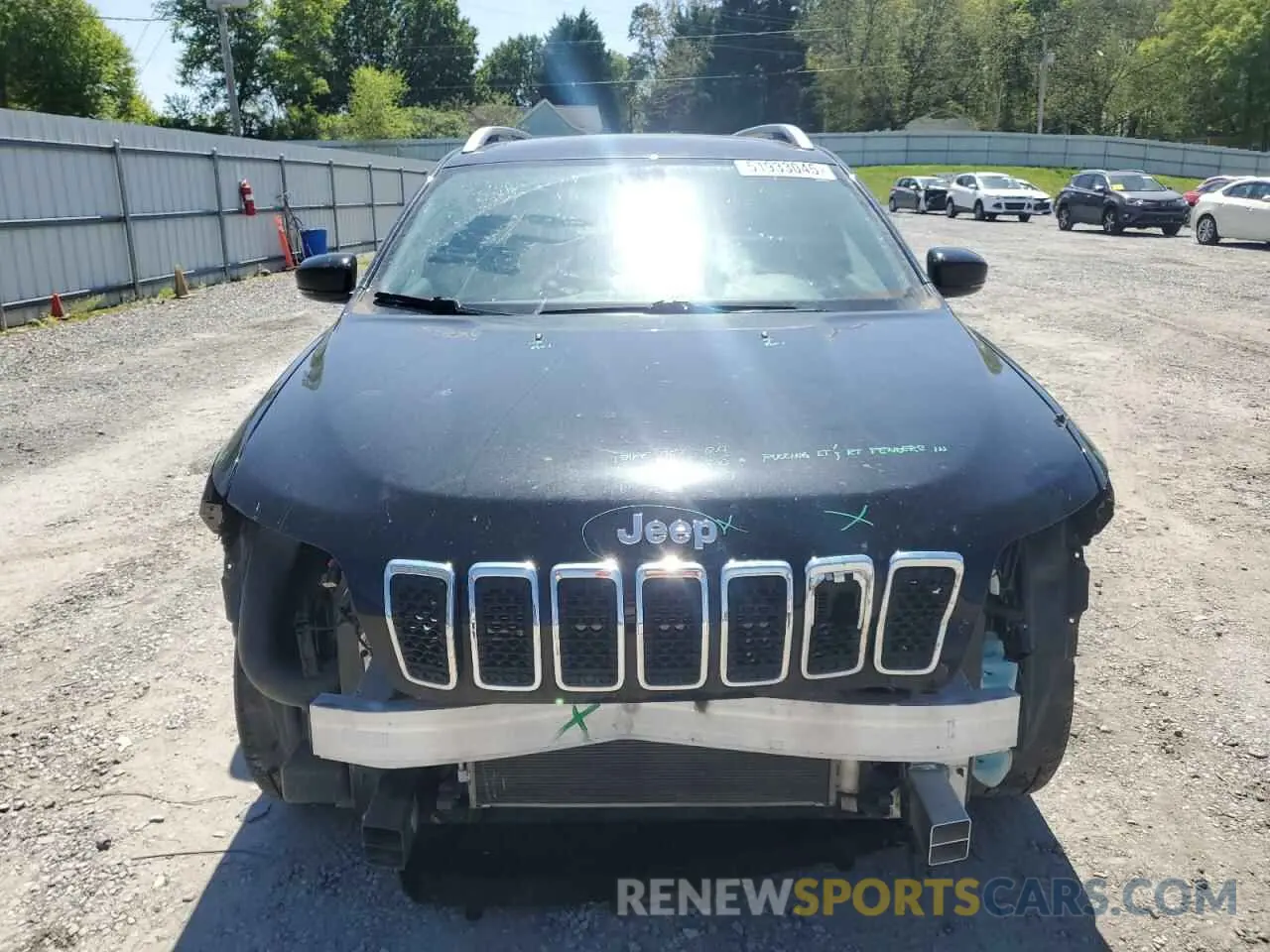 5 Photograph of a damaged car 1C4PJMLX0KD271132 JEEP GRAND CHER 2019