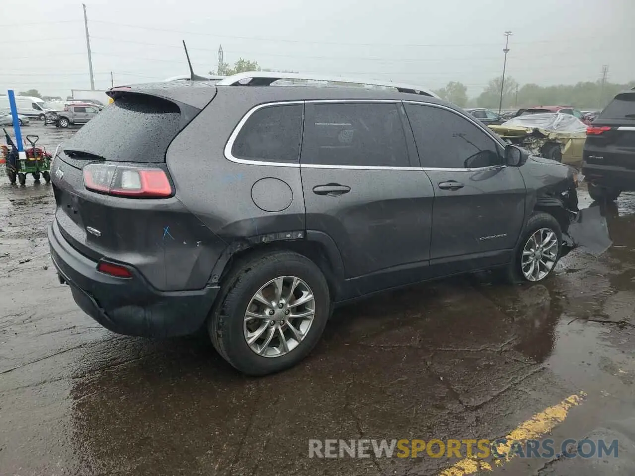 3 Photograph of a damaged car 1C4PJMLX0KD299898 JEEP GRAND CHER 2019