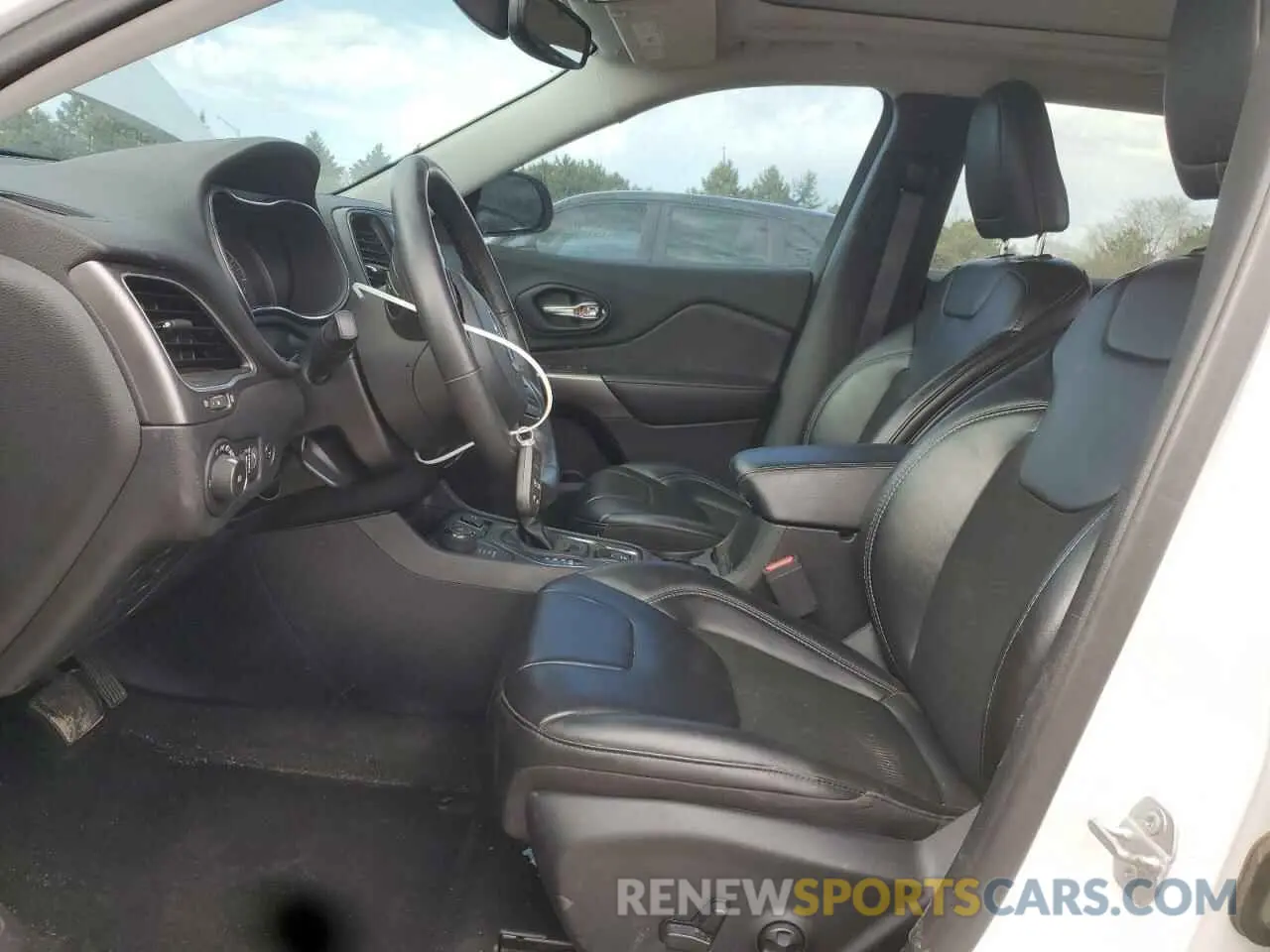 7 Photograph of a damaged car 1C4PJMLX0KD372848 JEEP GRAND CHER 2019
