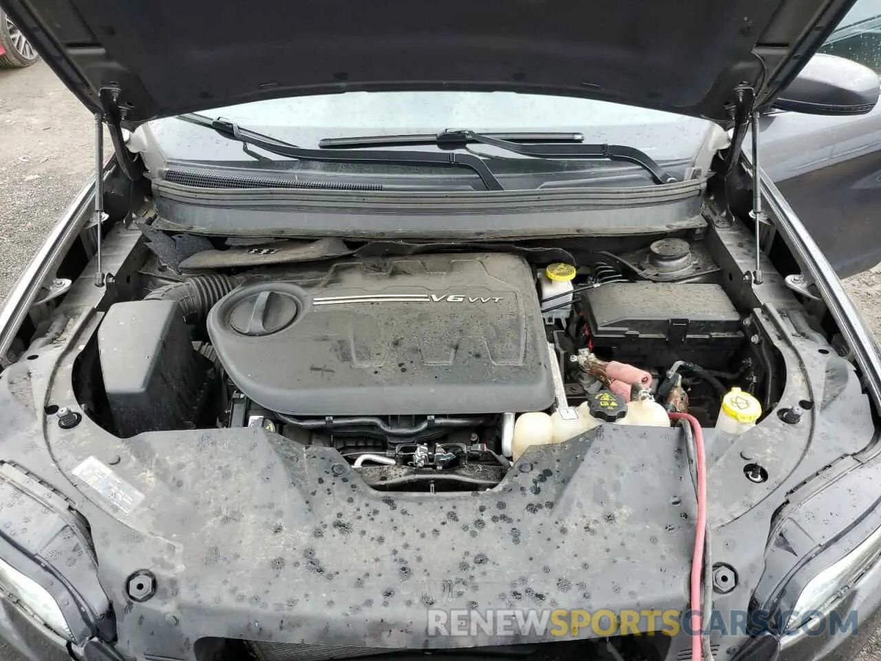 12 Photograph of a damaged car 1C4PJMLX1KD471582 JEEP GRAND CHER 2019