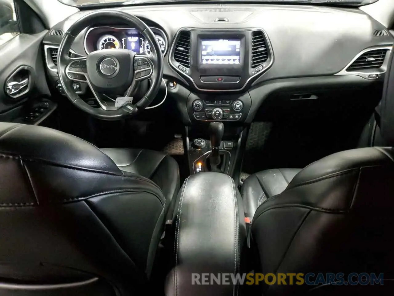 8 Photograph of a damaged car 1C4PJMLX2KD208632 JEEP GRAND CHER 2019