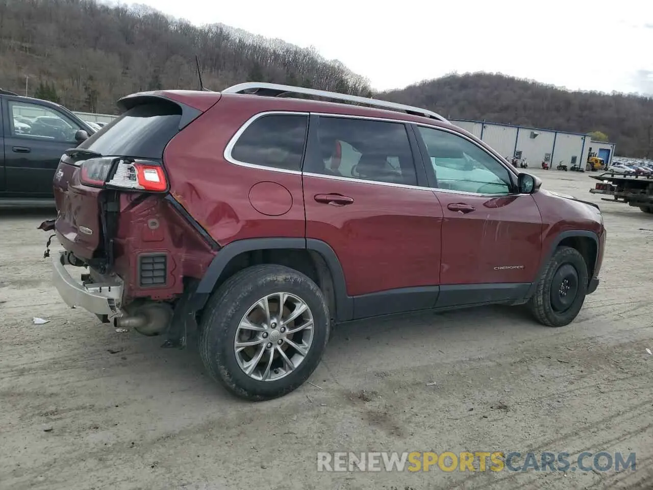 3 Photograph of a damaged car 1C4PJMLX2KD422696 JEEP GRAND CHER 2019