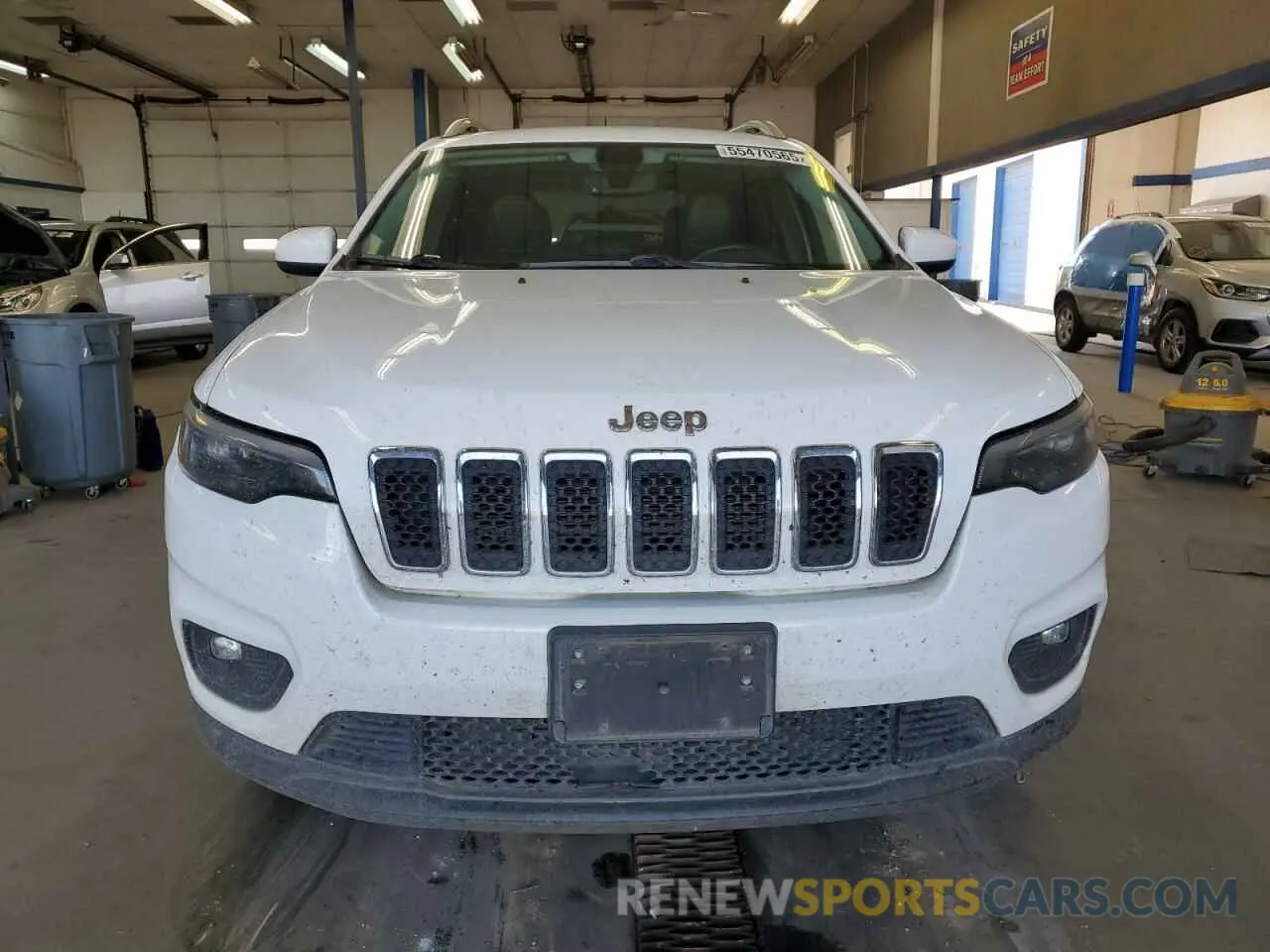 5 Photograph of a damaged car 1C4PJMLX3KD127574 JEEP GRAND CHER 2019