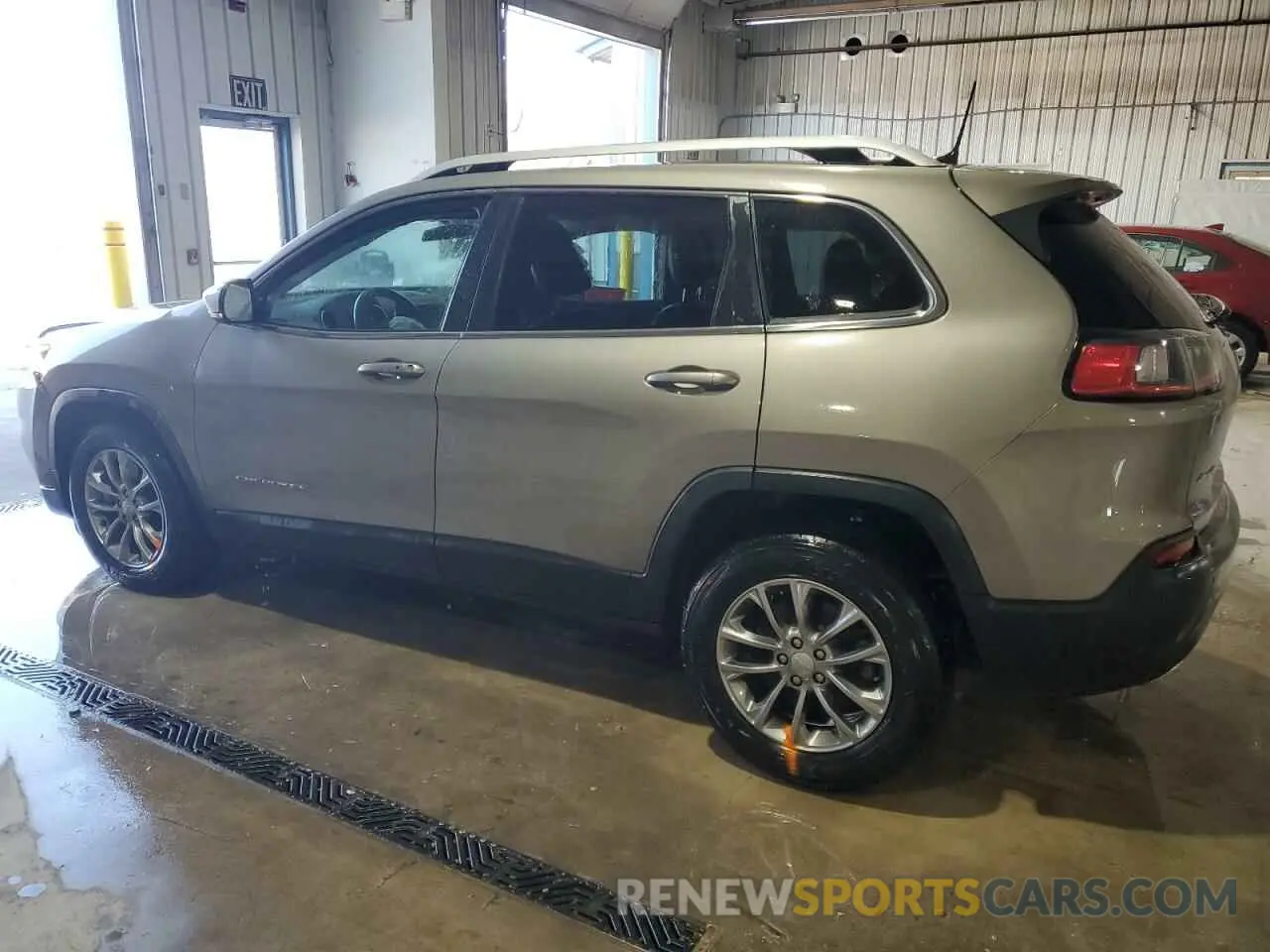 2 Photograph of a damaged car 1C4PJMLX3KD343747 JEEP GRAND CHER 2019
