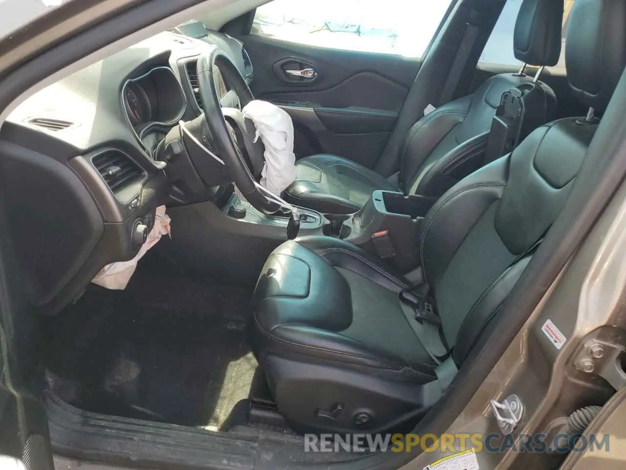 7 Photograph of a damaged car 1C4PJMLX3KD343747 JEEP GRAND CHER 2019