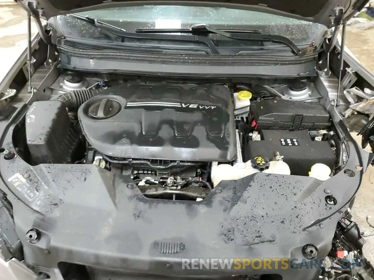 12 Photograph of a damaged car 1C4PJMLX5KD328313 JEEP GRAND CHER 2019