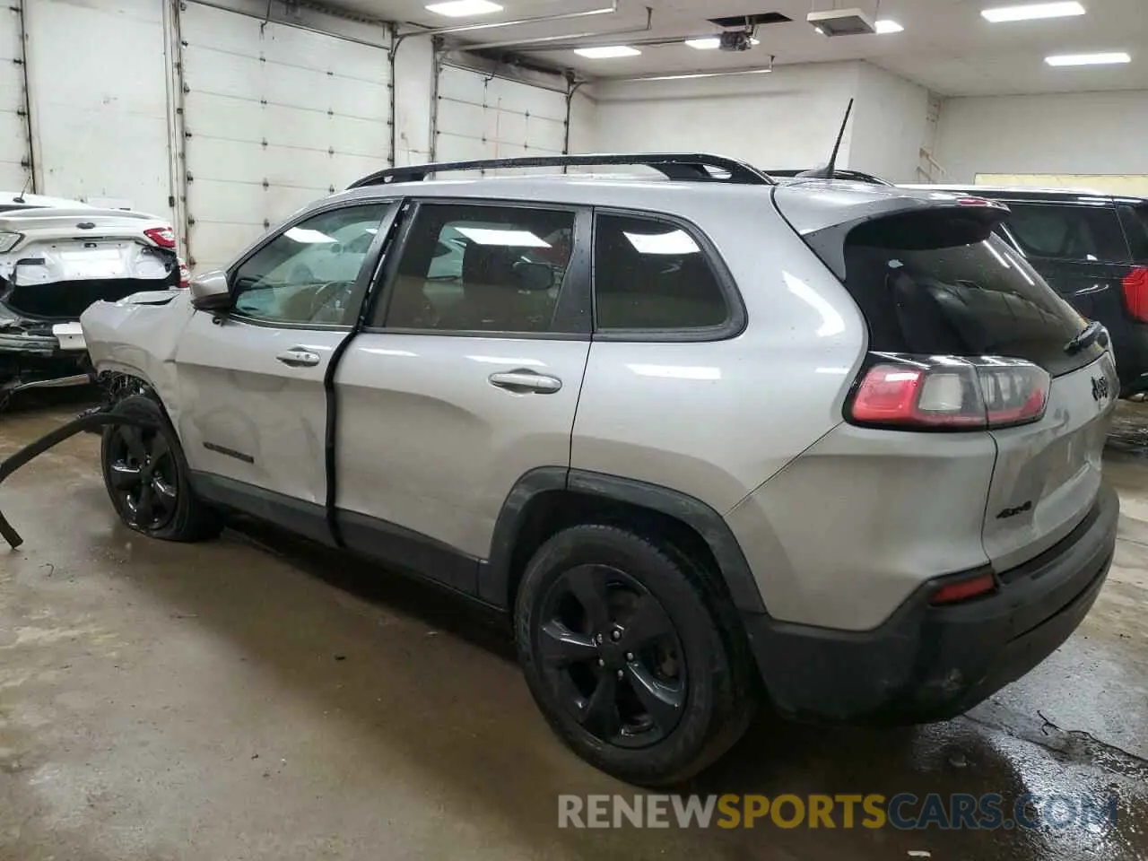 2 Photograph of a damaged car 1C4PJMLX5KD328313 JEEP GRAND CHER 2019