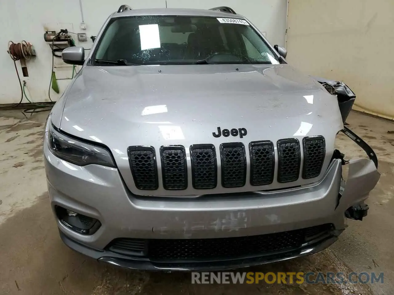 5 Photograph of a damaged car 1C4PJMLX5KD328313 JEEP GRAND CHER 2019