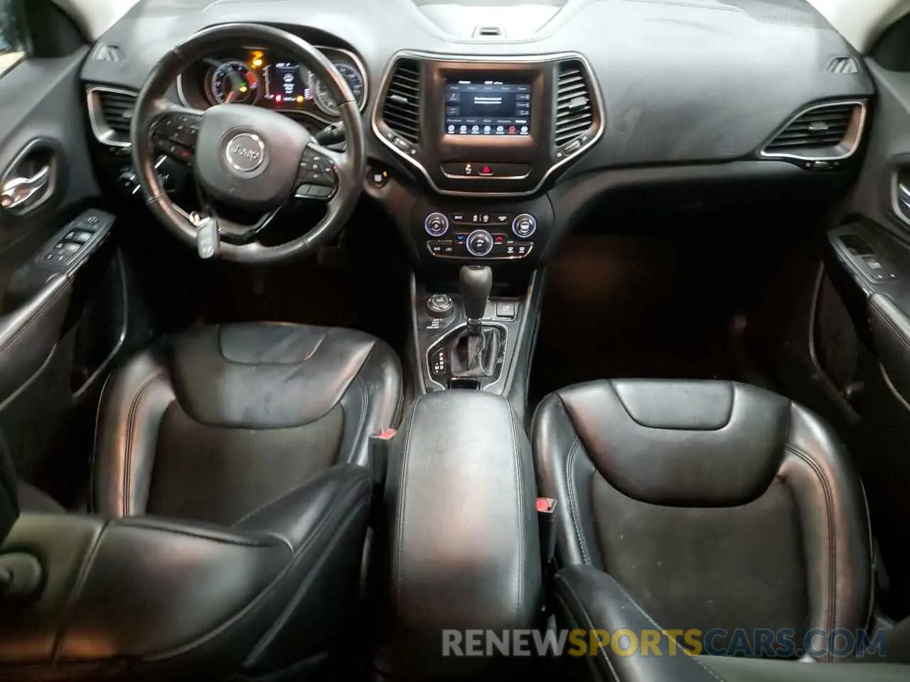 8 Photograph of a damaged car 1C4PJMLX5KD328313 JEEP GRAND CHER 2019